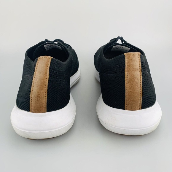 Athletic_Shoes